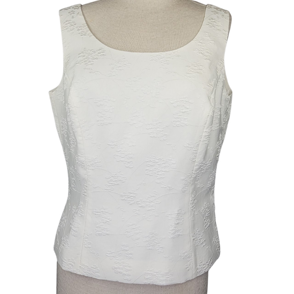 Tahari Off-White Textured Sleeveless Scoop Neck Top